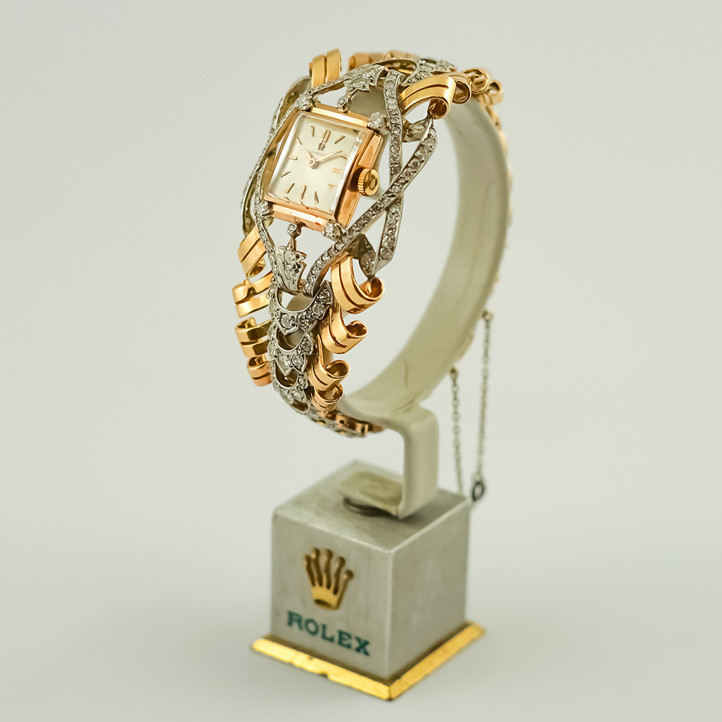 Reloj Omega, Años 40. Diamantes
